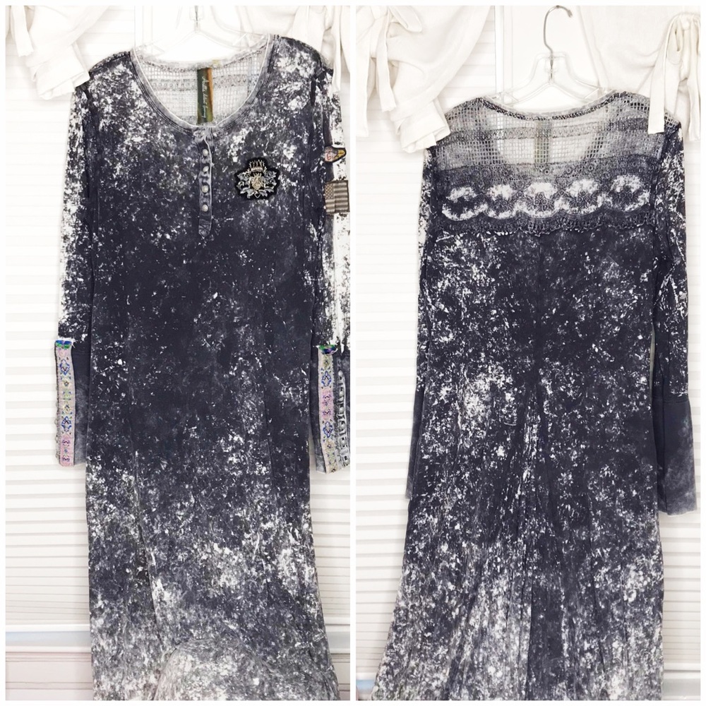 Aratta Silent Journey Bleach Dyed Split Sides Tunic Henley Dress Patches Crochet